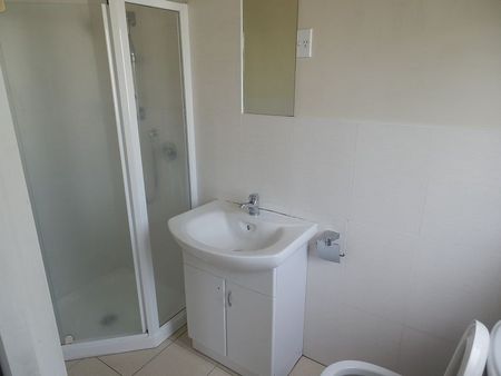 Studio Apartment in heart of Royal Oak - Photo 4