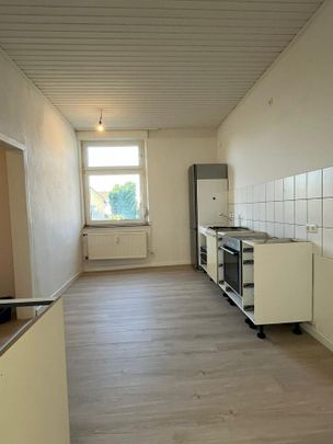 Helle Wohnung mit Charme - neu renoviert mit Küche - Photo 1
