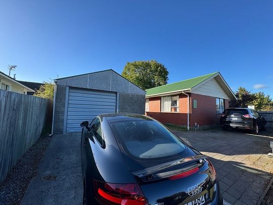 A home in good condition in convenient location - Photo 1