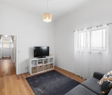 265 Bridge Street, Port Melbourne VIC 3207 - House For Rent | Domain - Photo 3