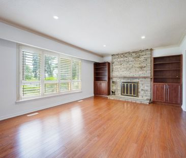 For Lease - 166 Mclaughlin Road, Brampton, Ontario - Photo 2