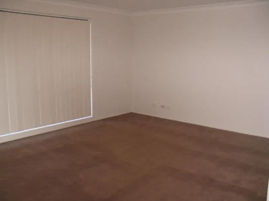 Modern Family Haven in Prime Kellyville Ridge Location - Photo 1