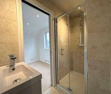 Connaught Road, Fleet, Hampshire, GU51 - Photo 6