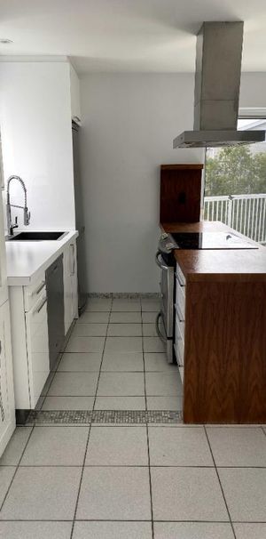 Condo en Beton 4 1/2 au 2e étage - Photo 1