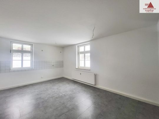 Modern renovierte 2-Raum-Wohnung in Gornsdorf! - Photo 1