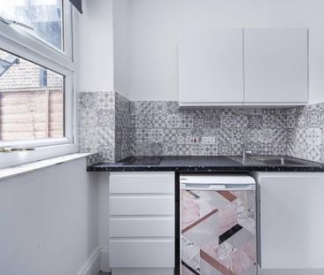 Studio to rent - Photo 3