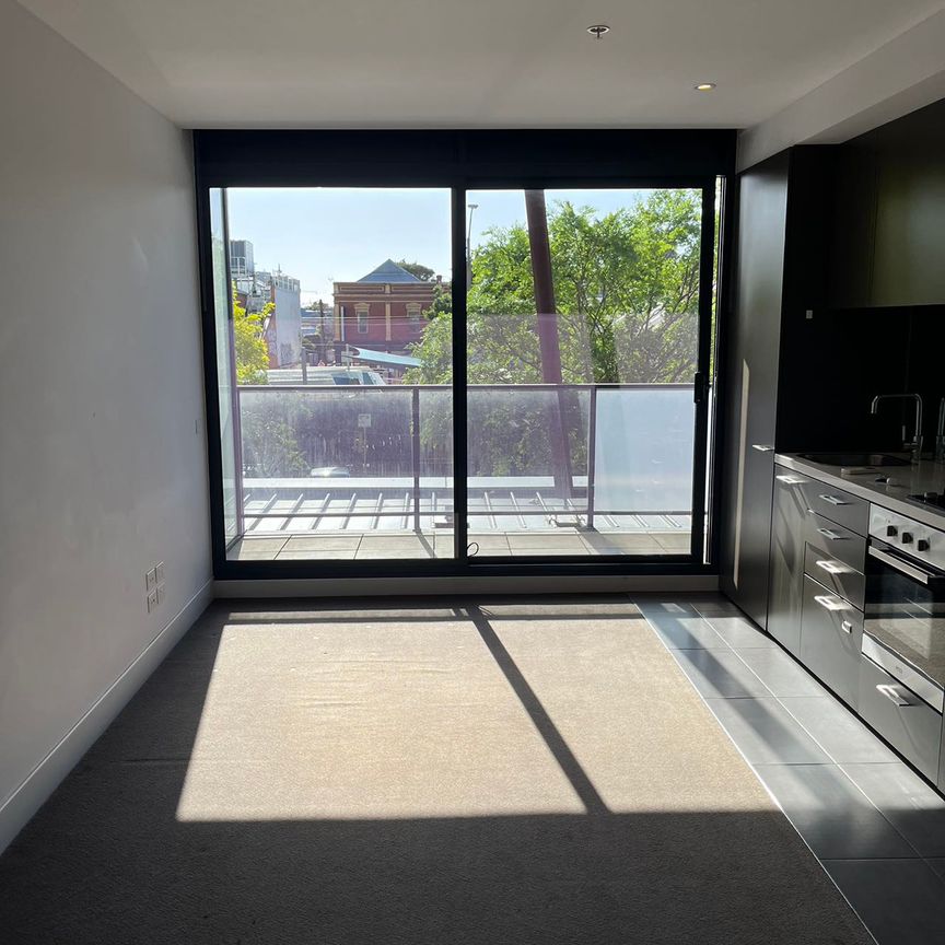 One Bedroom in South Yarra - Photo 1