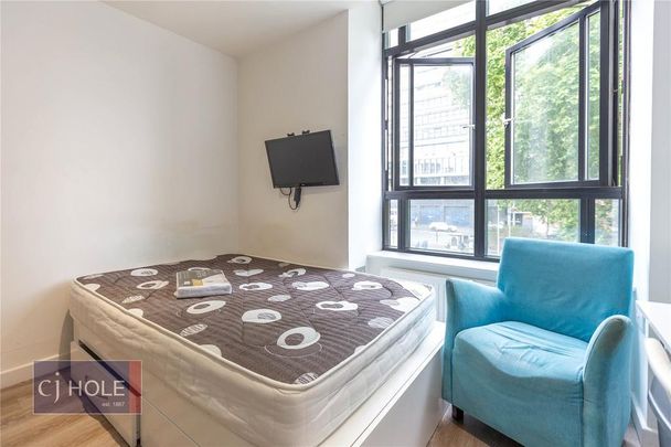 Studio to rent - Photo 1