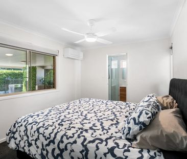 Spacious Duplex with Room for a Caravan or Boat – Walk to Shops and... - Photo 6