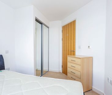 1 bedroom apartment to rent The Crescent, Gunwharf Quays, Portsmout... - Photo 3