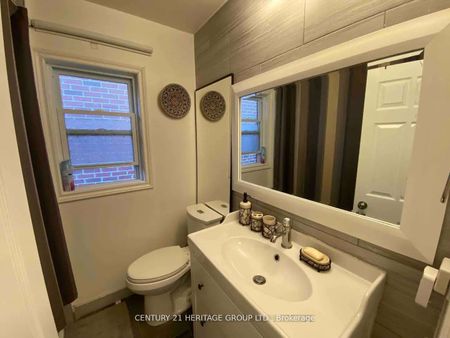 For Lease - 96 Mill Street Unit# Main, Richmond Hill, Ontario - Photo 3