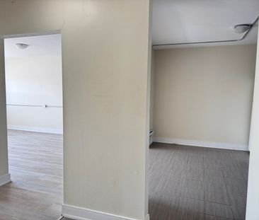 For Lease - 14810 Yonge Street Unit# 205, Aurora, Ontario - Photo 1