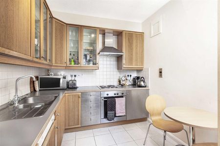 Gabrielle Court Lancaster Grove Belsize Park NW3 - Photo 4