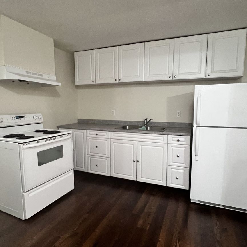 For Lease - 71 Trillium Crescent Unit# Bsmt, Barrie, Ontario - Photo 1