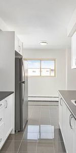 Pet-Friendly Renovated Suites Right by Oshawa Centre! (Marland) - Photo 3