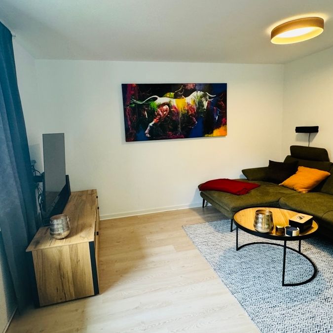 Erdgeschoss - Tolle 3-Zi.-Wohnung mit Terrasse und Garage - Foto 1