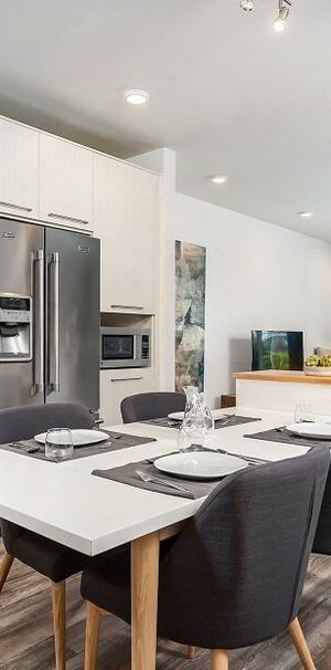 2 Bed 1 Bath D (8025) - 8035 Saint-Laurent Boulevard, Brossard - Photo 2