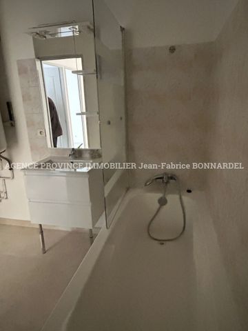 Location Appartement 3 pièces 60m² VALREAS 84600 - Photo 3