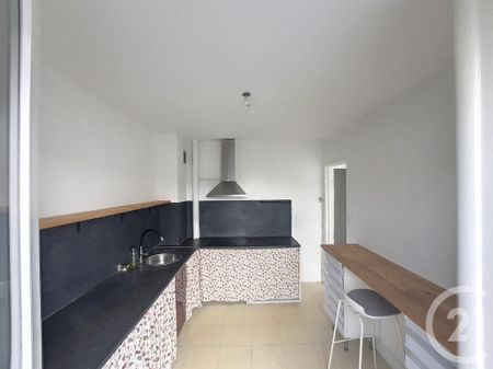 Location Appartement 2 pièces 45m² CREPY EN VALOIS 60800 - Photo 2