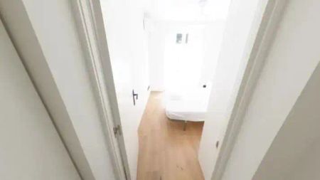 Piso de alquiler en Calle de Almadén, Cortes - Huertas - Photo 5