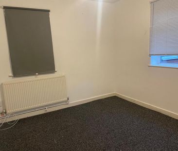 2 bedroom semi-detached bungalow to rent - Photo 6