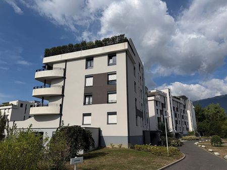 Appartement à louer, 4 pièces - Saint-Genis-Pouilly 01630 - Photo 5