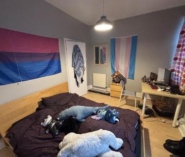 4 bedroom house to rent - Photo 3