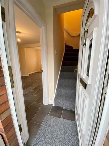 37 Lismain Street, Ravenhill Avenue, Belfast, BT6 8NN - Photo 2