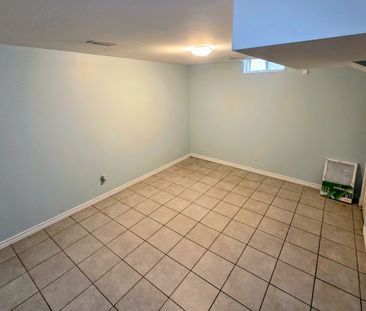 For Lease - 384 Flagstone Way Unit# Basement, Newmarket, Ontario - Photo 3