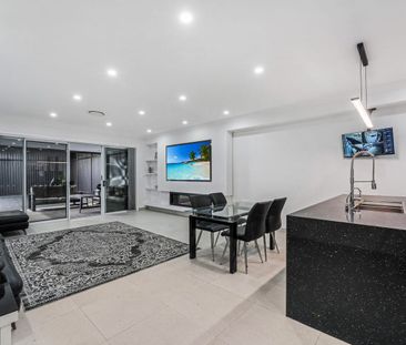 Four Bedroom Modern Family Home! - Photo 5