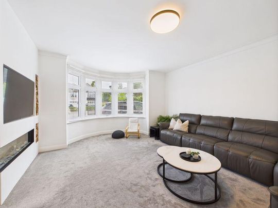 5 bedroom detached house to rent - Photo 1