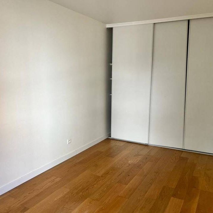 Beau studio en location de 70m², situé rue du champ des oiseaux à Bois Guillaume, 922€ charges comprises - Photo 1