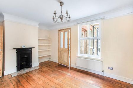 3 bedroom semi-detached house to rent - Photo 3