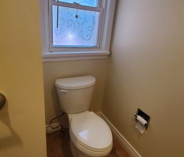 For Lease - 1412 Lakefield Street Unit# UPPER, Oshawa, Ontario - Photo 2