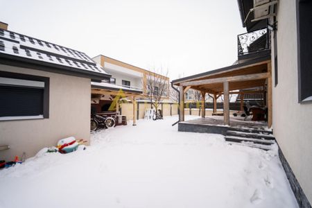 Vila / 6 Camere / 4 Bai / Curte amenajata / 2 Min Bulevardul - Fotografie 5