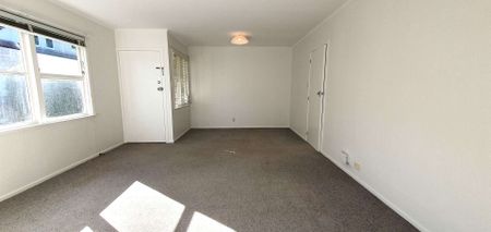 2 Bedroom Unit zoned for MAGS/Gladstone - Photo 4