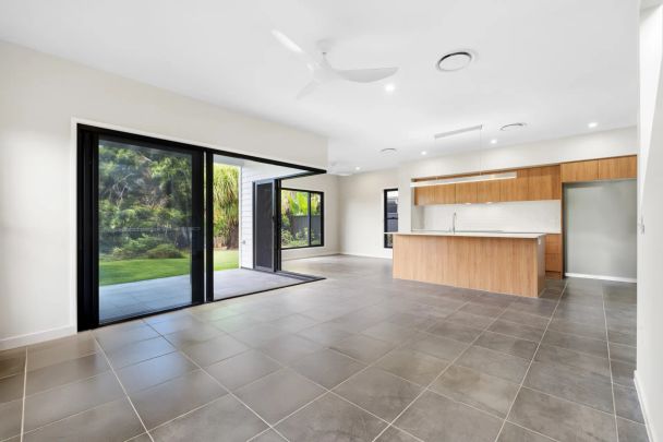 26 Henderson Road, - Photo 1