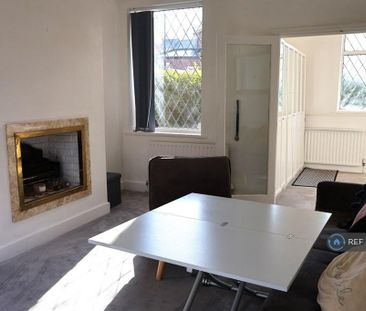 2 bedroom semi-detached house to rent - Photo 2