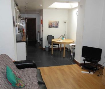5 bedroom house to rent - Photo 2
