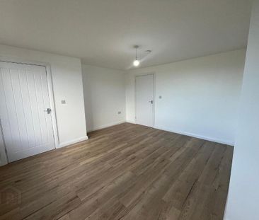 57 Straid Walk, Carrickfergus, BT38 7RQ - Photo 4