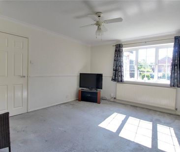 Lea Springs, Fleet, Hampshire, GU51 - Photo 1