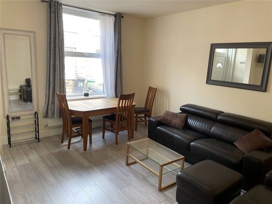 15 Moss Street, Newsome, Huddersfield... - Photo 1