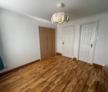 3 bedroom detached house to rent - Photo 2