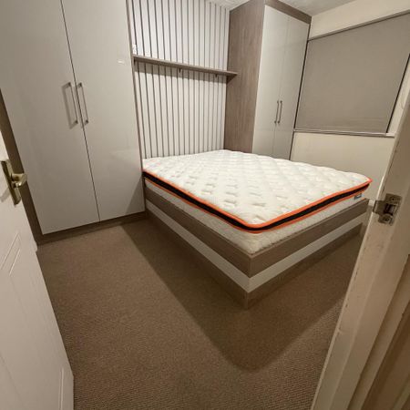 3 bedroom semi-detached house to rent - Photo 3