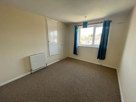 2 bedroom semi-detached house to rent - Photo 3