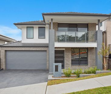 Luxurious 4-Bedroom Home with Stunning Escarpment Views - Photo 5