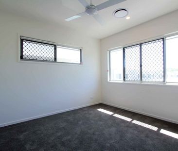 3 Bedroom Townhouse - Photo 2