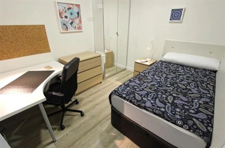 Calle Lilas, Getafe, Community of Madrid 28903 - Photo 3