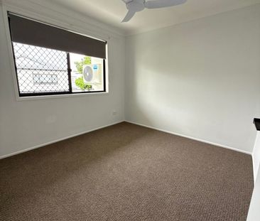 3 bedroom 2 bathroom in small, quiet & secure estate in excellent c... - Photo 4