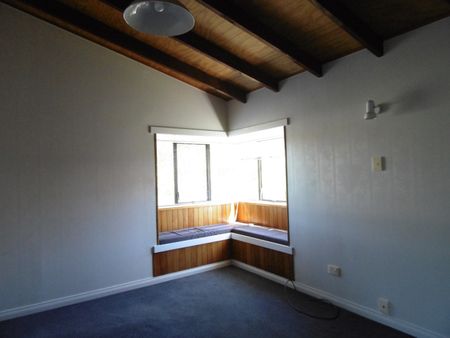 Fantastic Family Home – Western Heights - Photo 4